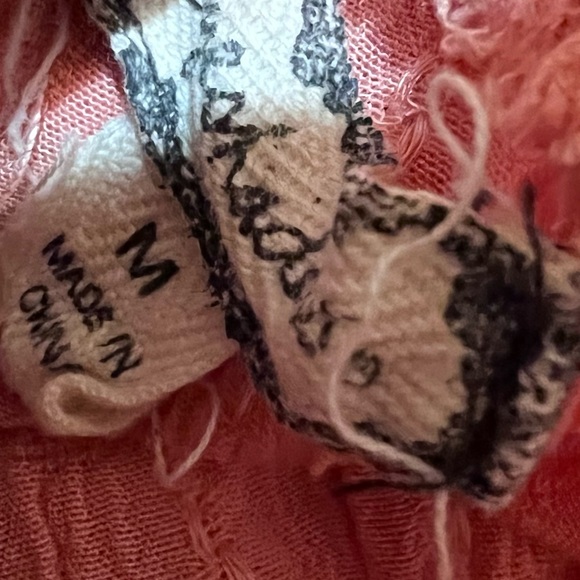 Fun & Cute Blouse - Picture 2 of 3